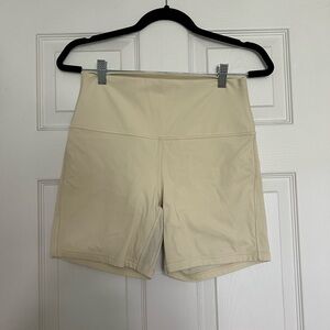 Lululemon Align High-Rise Short 6" in Butter Cream